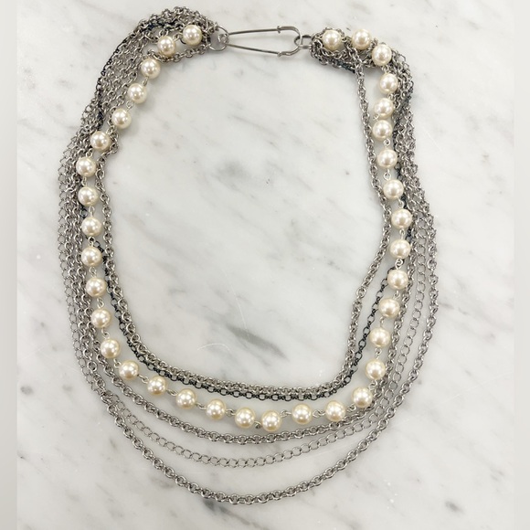 Jewelry - Elegant Silver and Pearl Multi-Stand Necklace